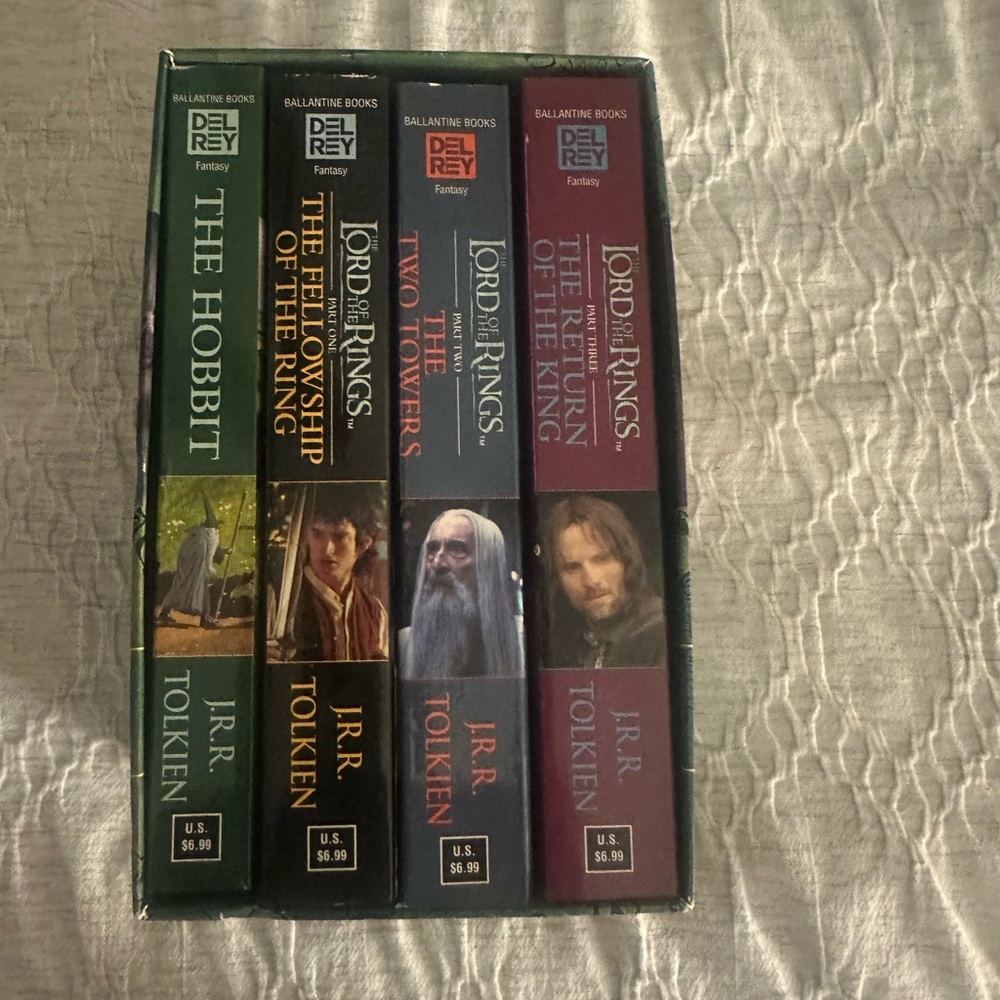 J.R.R. Tolkien The HOBBIT & LORD OF THE RINGS Box Set 2001 Paperback Book Lot 4